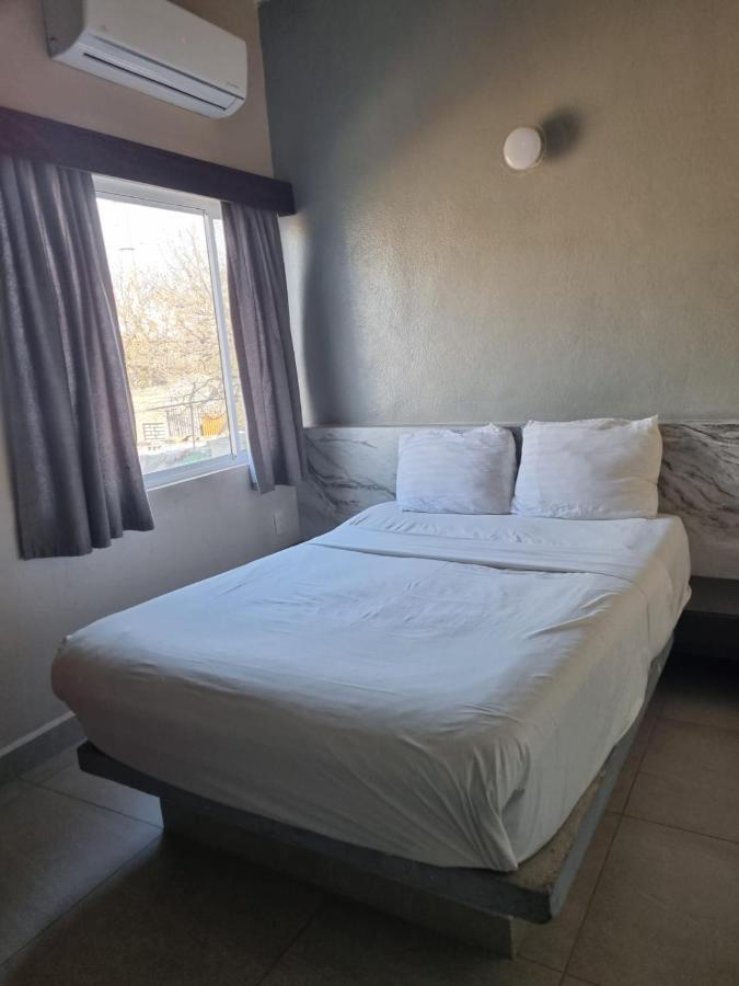 Hotel Victoria Монтеррей Экстерьер фото